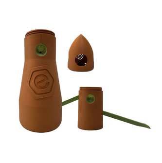 Partes de la Palm Rocket Trap, único sistema de monitoreo aprobado y homologado por el Departamento de Sanidad Vegetal de la Consejería de Agricultura del Gobierno de Canarias para vigilancia y seguimiento de la plaga Diocalandra frumenti (Picudín de la Palmera).